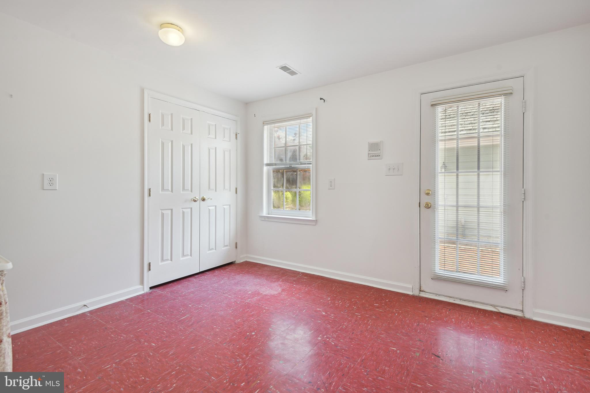 KENTLANDS - Residential