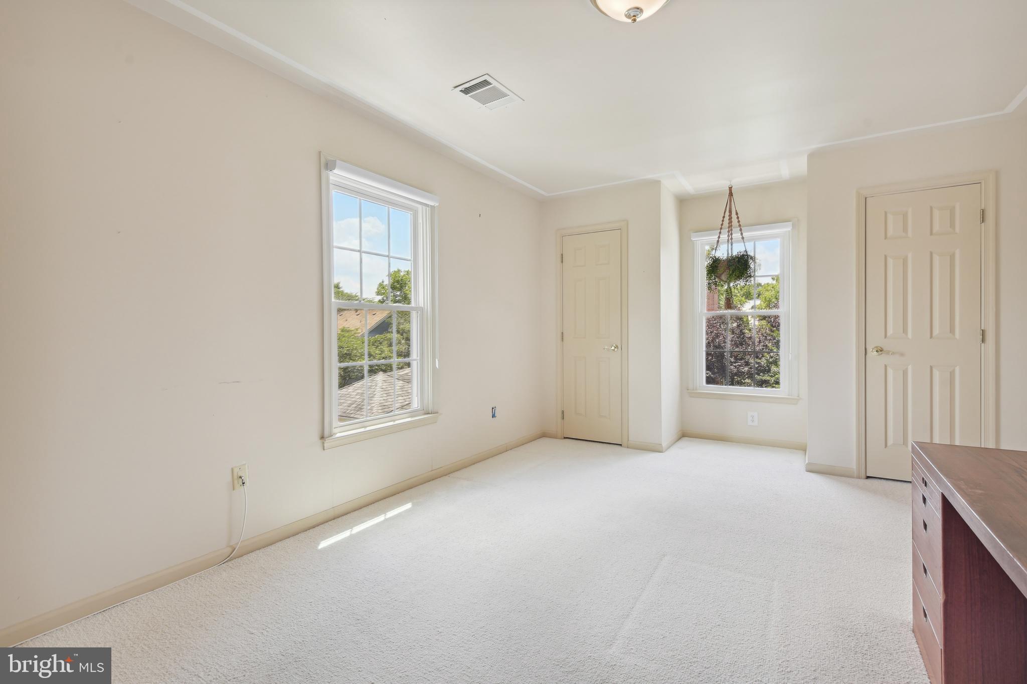 KENTLANDS - Residential