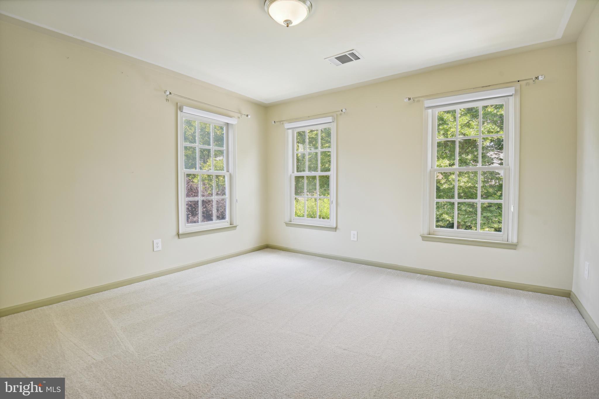 KENTLANDS - Residential