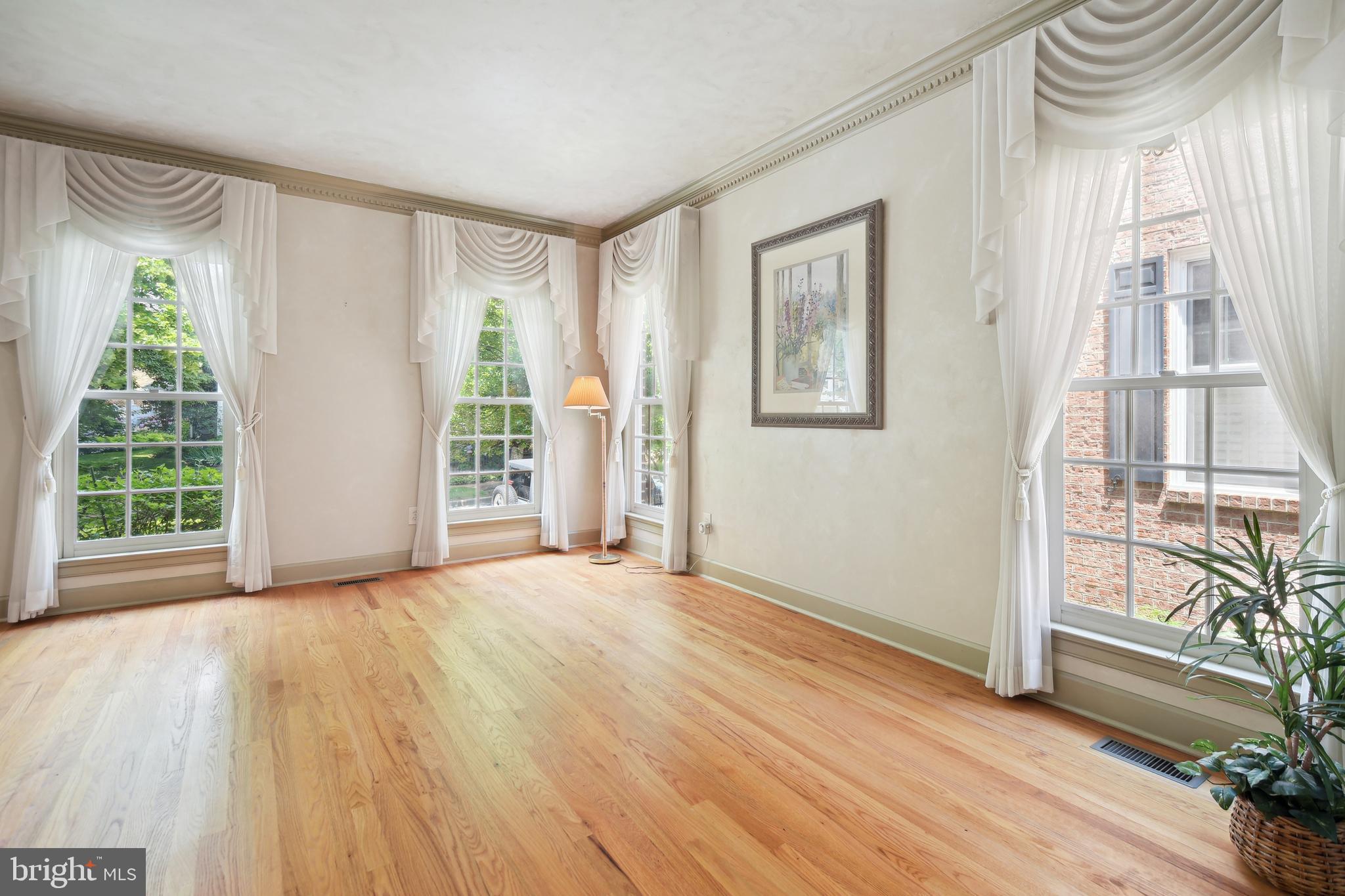 KENTLANDS - Residential