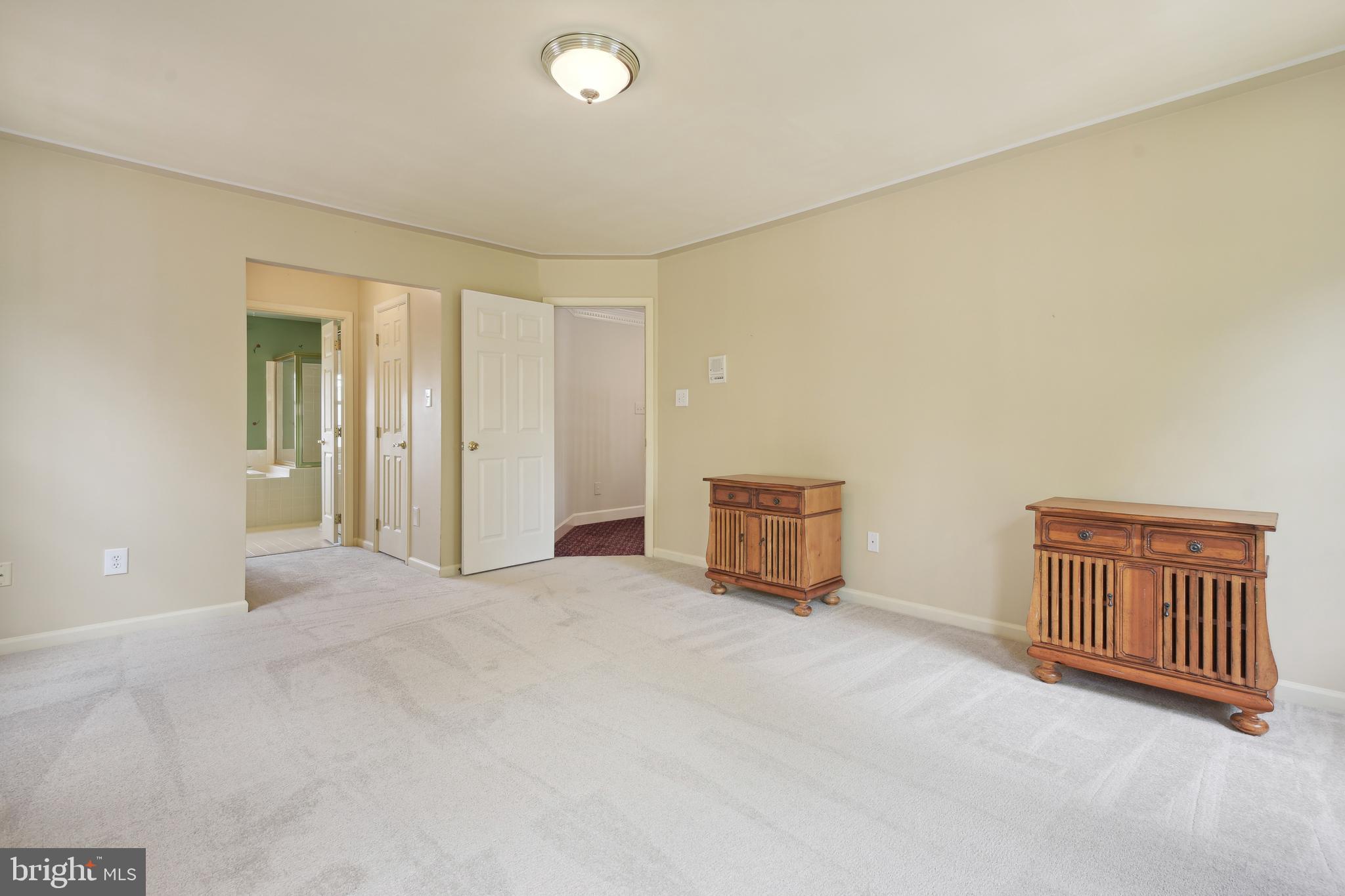 KENTLANDS - Residential