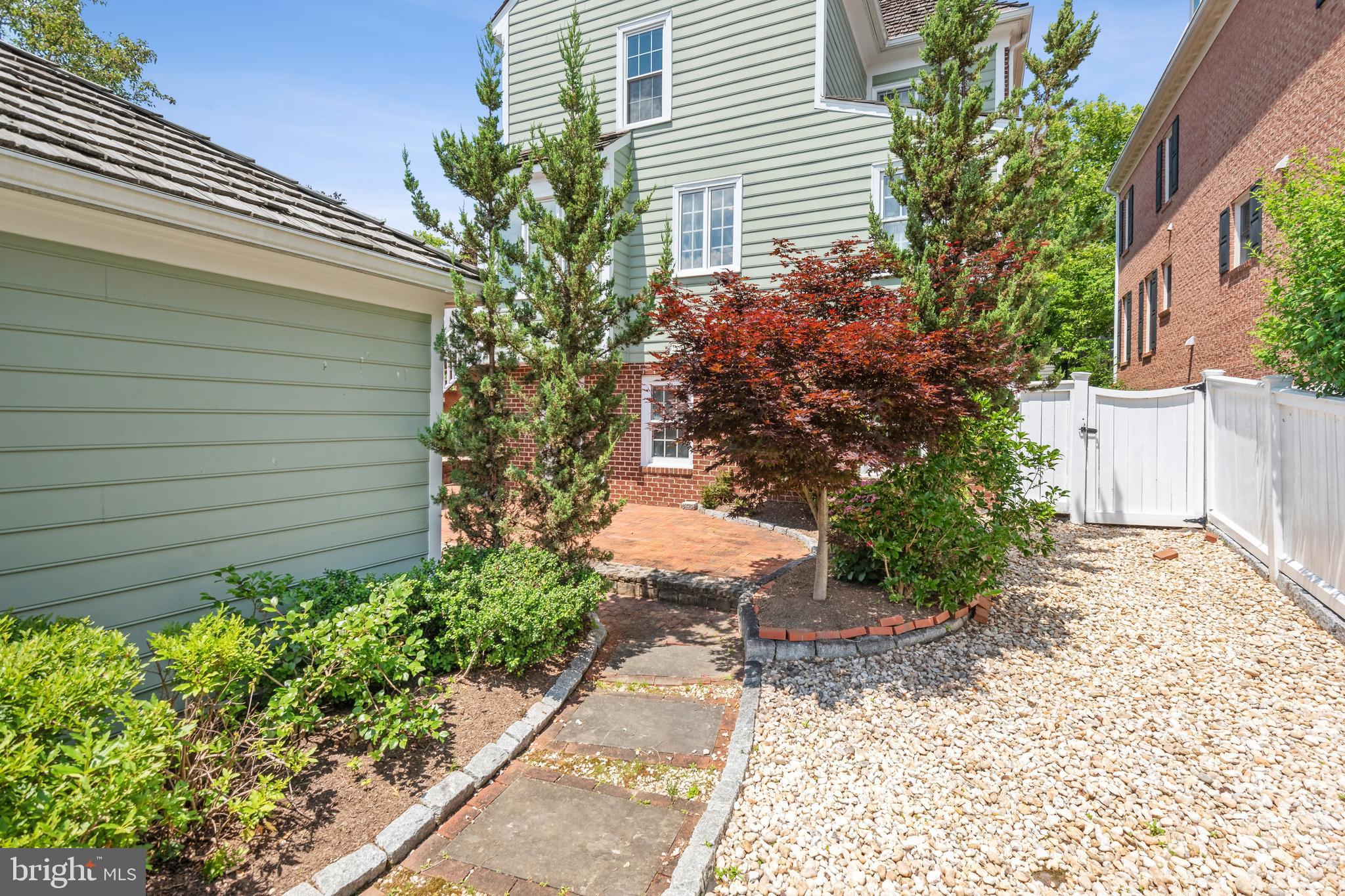 KENTLANDS - Residential