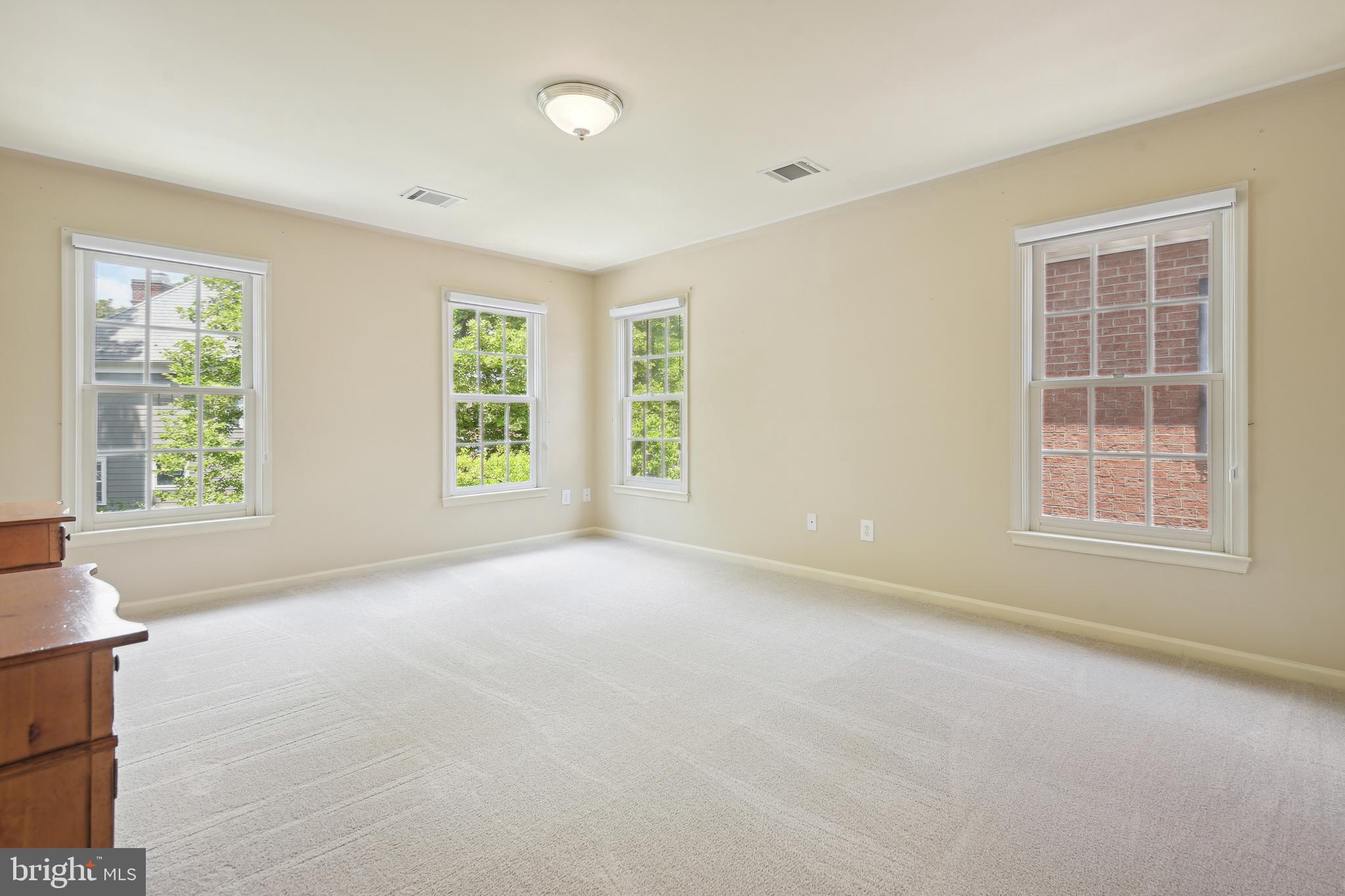 KENTLANDS - Residential