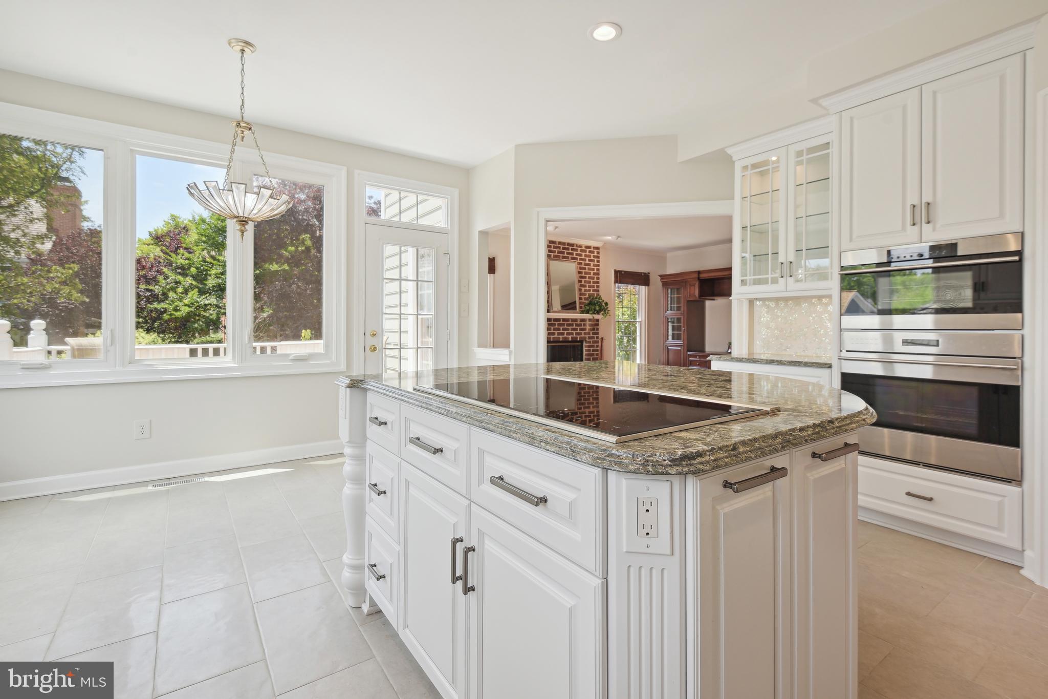 KENTLANDS - Residential