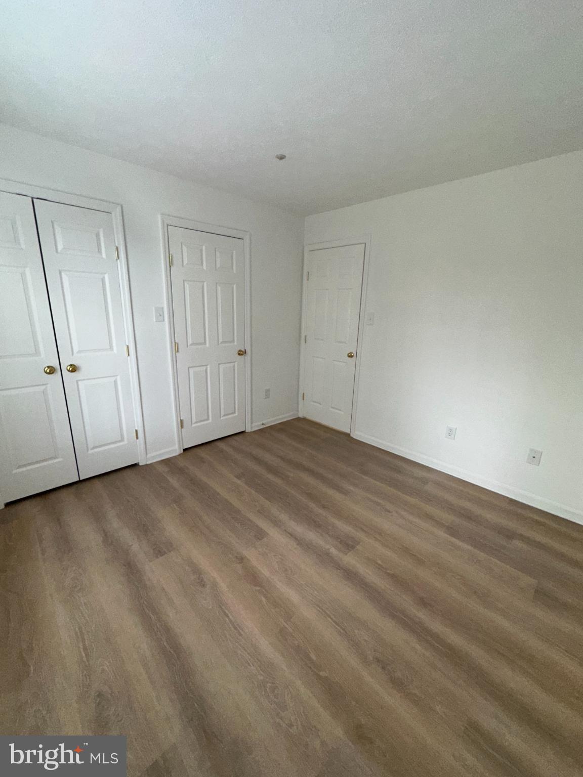 BRENTWOOD PARK - Residential Lease