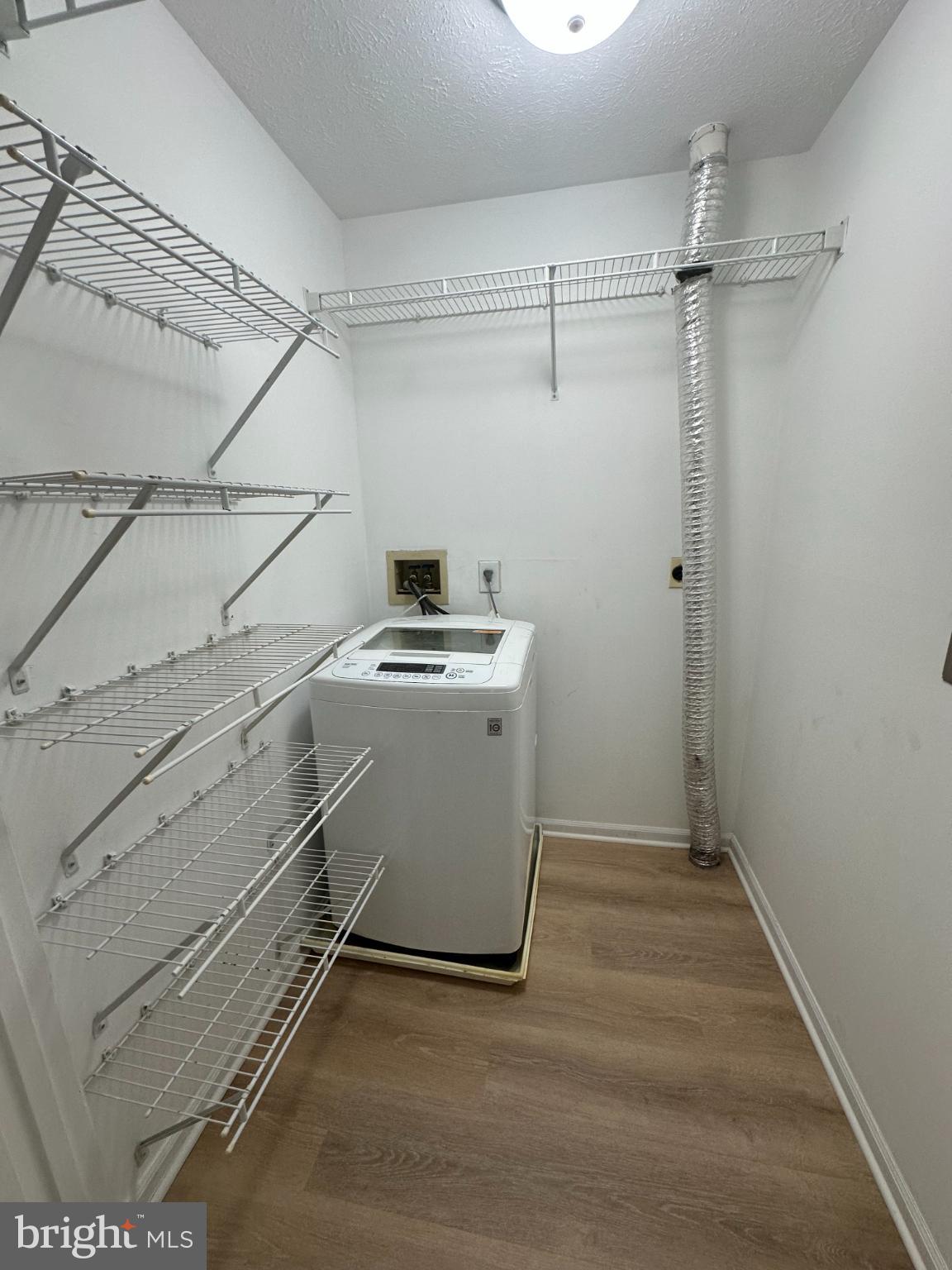 BRENTWOOD PARK - Residential Lease