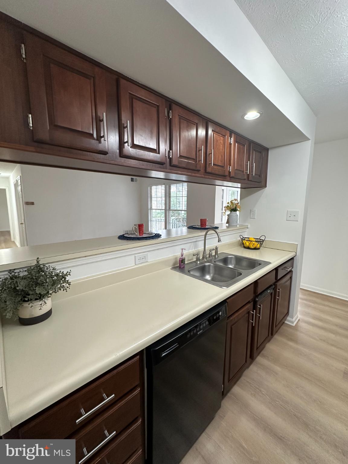 BRENTWOOD PARK - Residential Lease