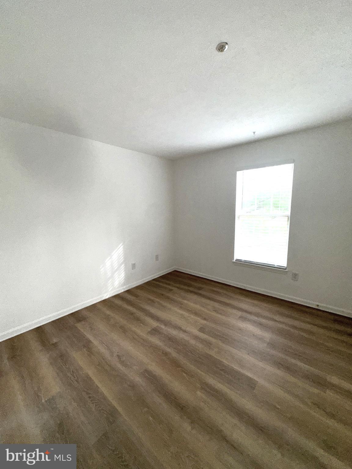 BRENTWOOD PARK - Residential Lease