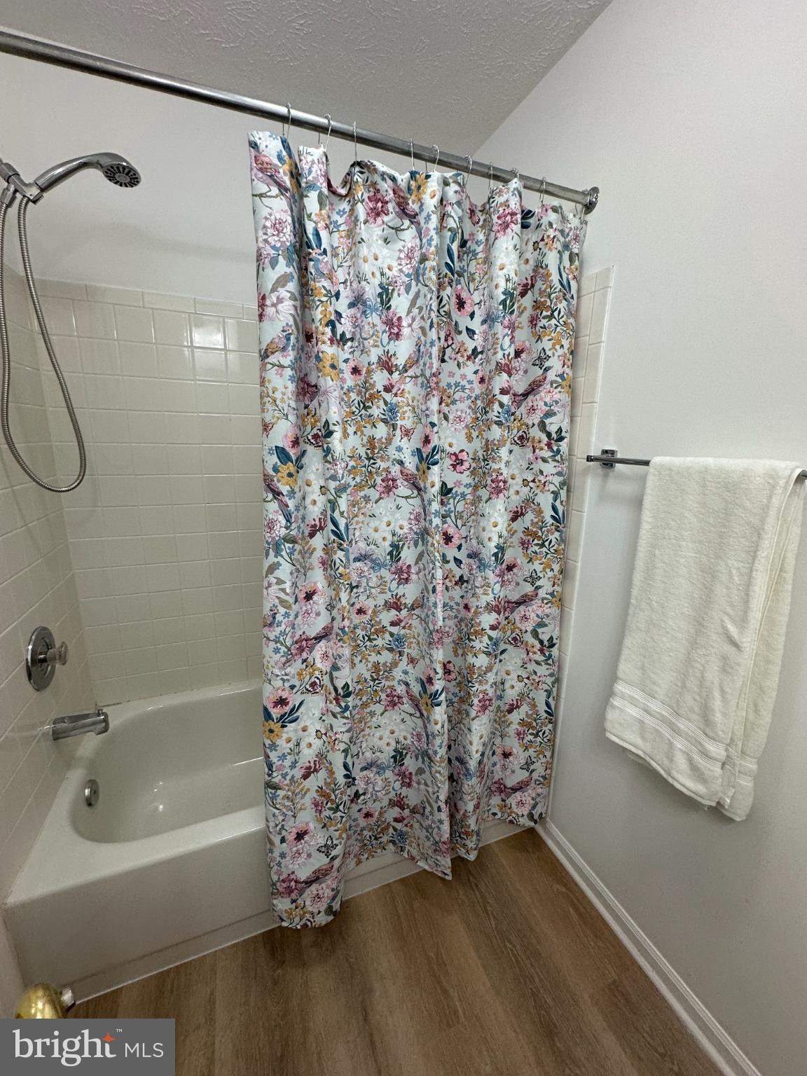 BRENTWOOD PARK - Residential Lease