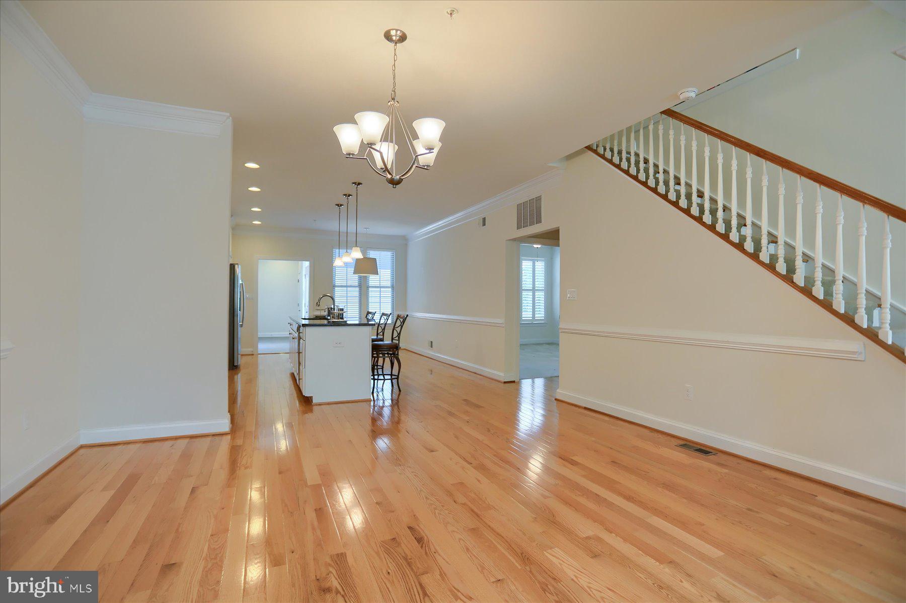 STONELEIGH SUMMIT - Residential