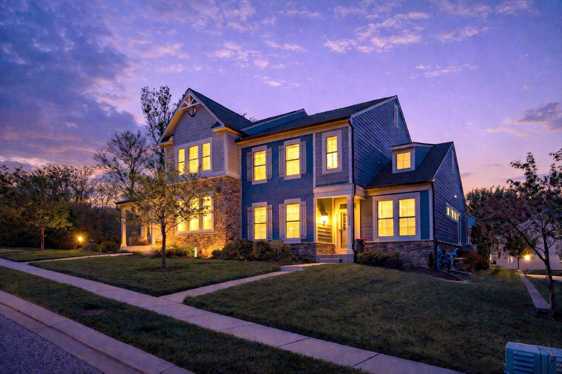 STONELEIGH SUMMIT - Residential