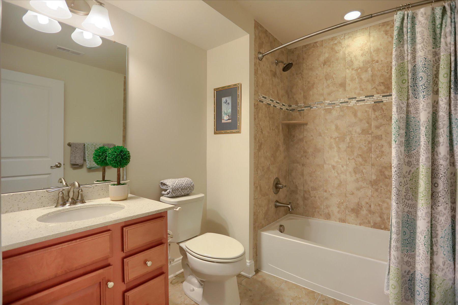 STONELEIGH SUMMIT - Residential