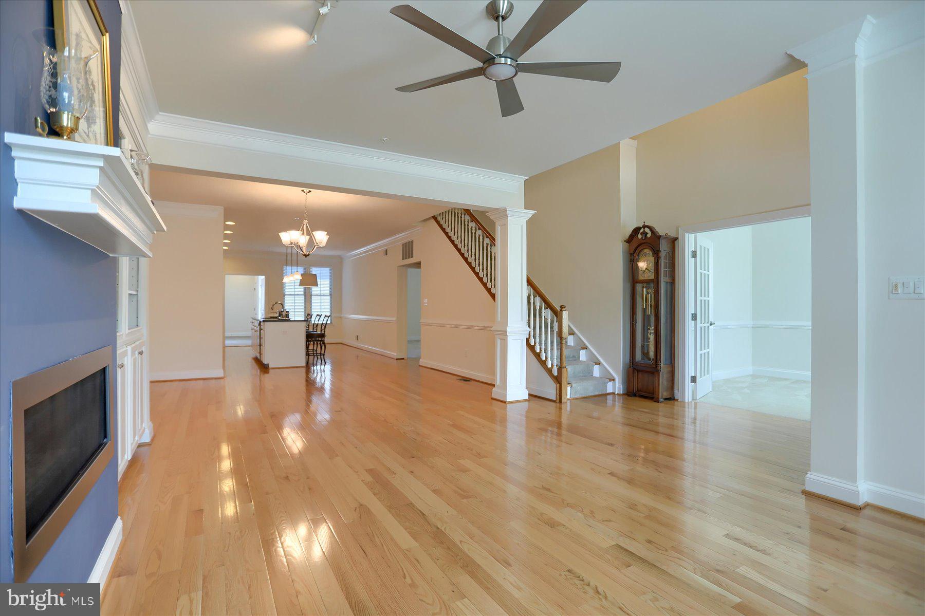 STONELEIGH SUMMIT - Residential