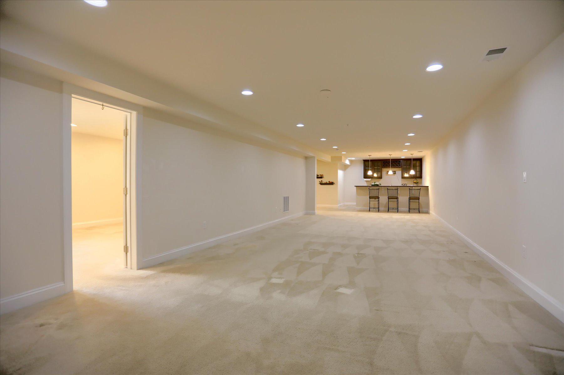 STONELEIGH SUMMIT - Residential