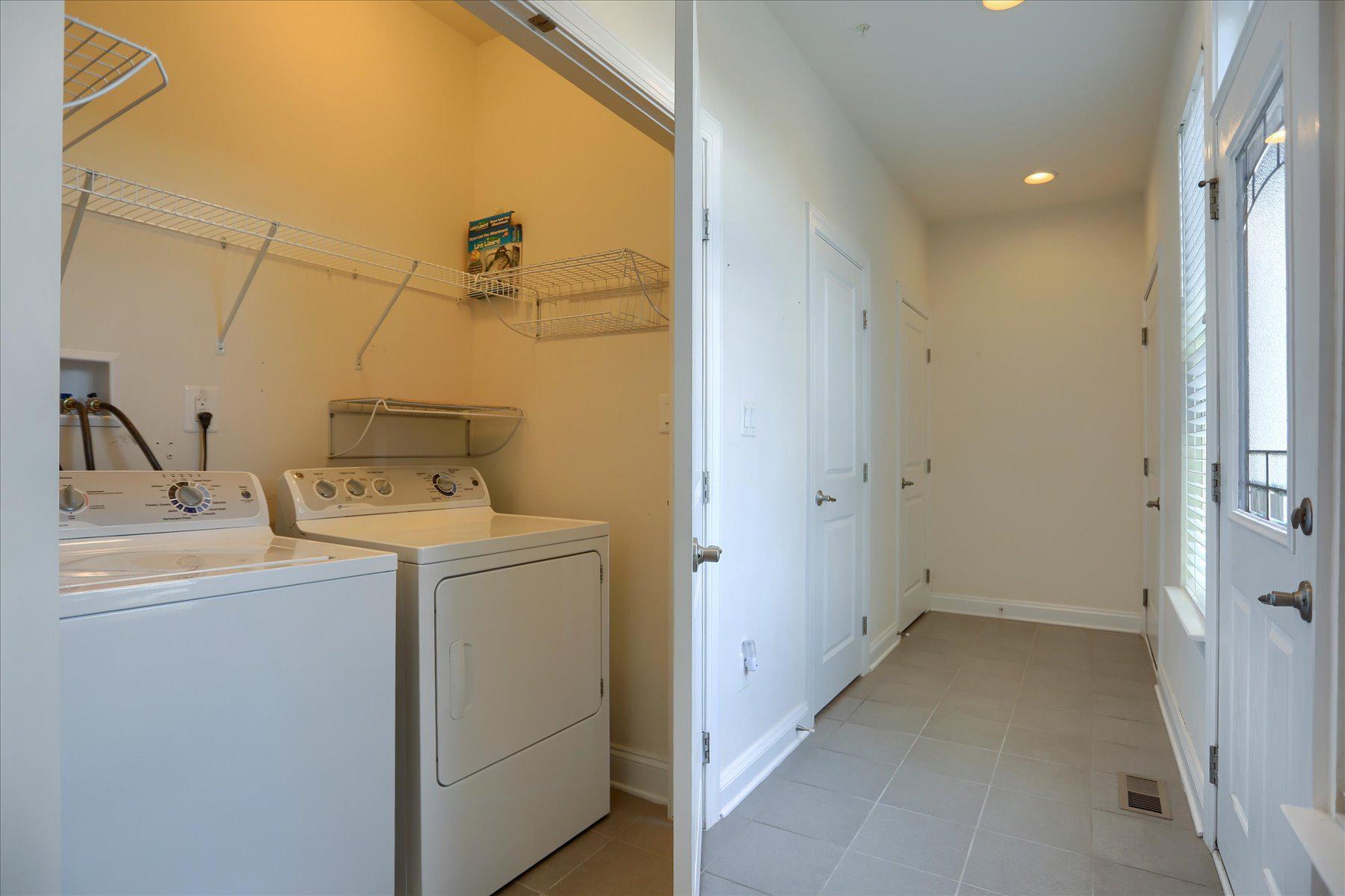 STONELEIGH SUMMIT - Residential