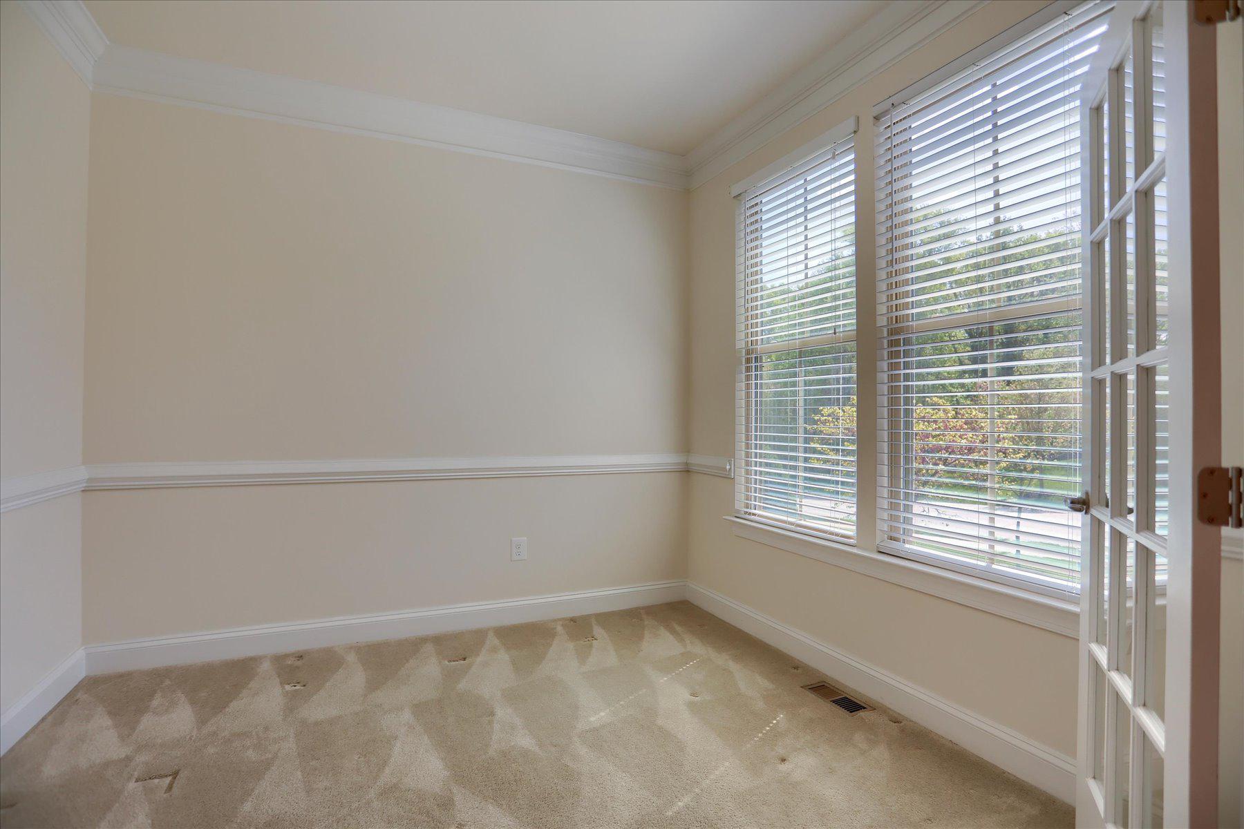 STONELEIGH SUMMIT - Residential