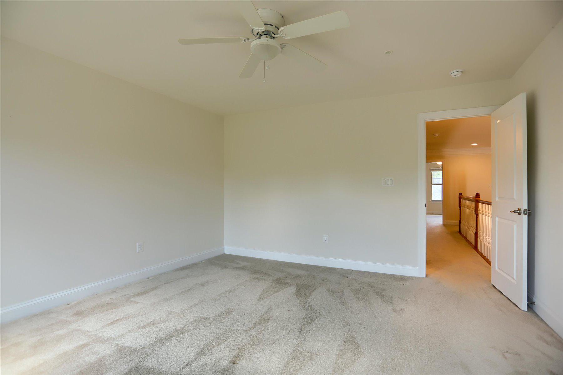 STONELEIGH SUMMIT - Residential