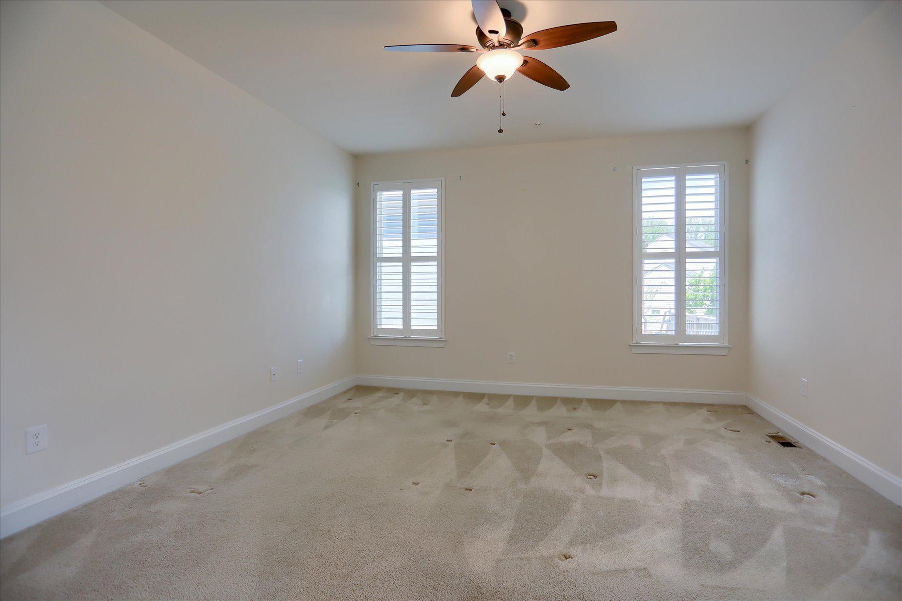 STONELEIGH SUMMIT - Residential