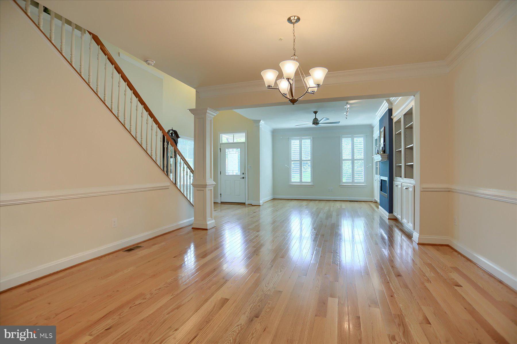 STONELEIGH SUMMIT - Residential