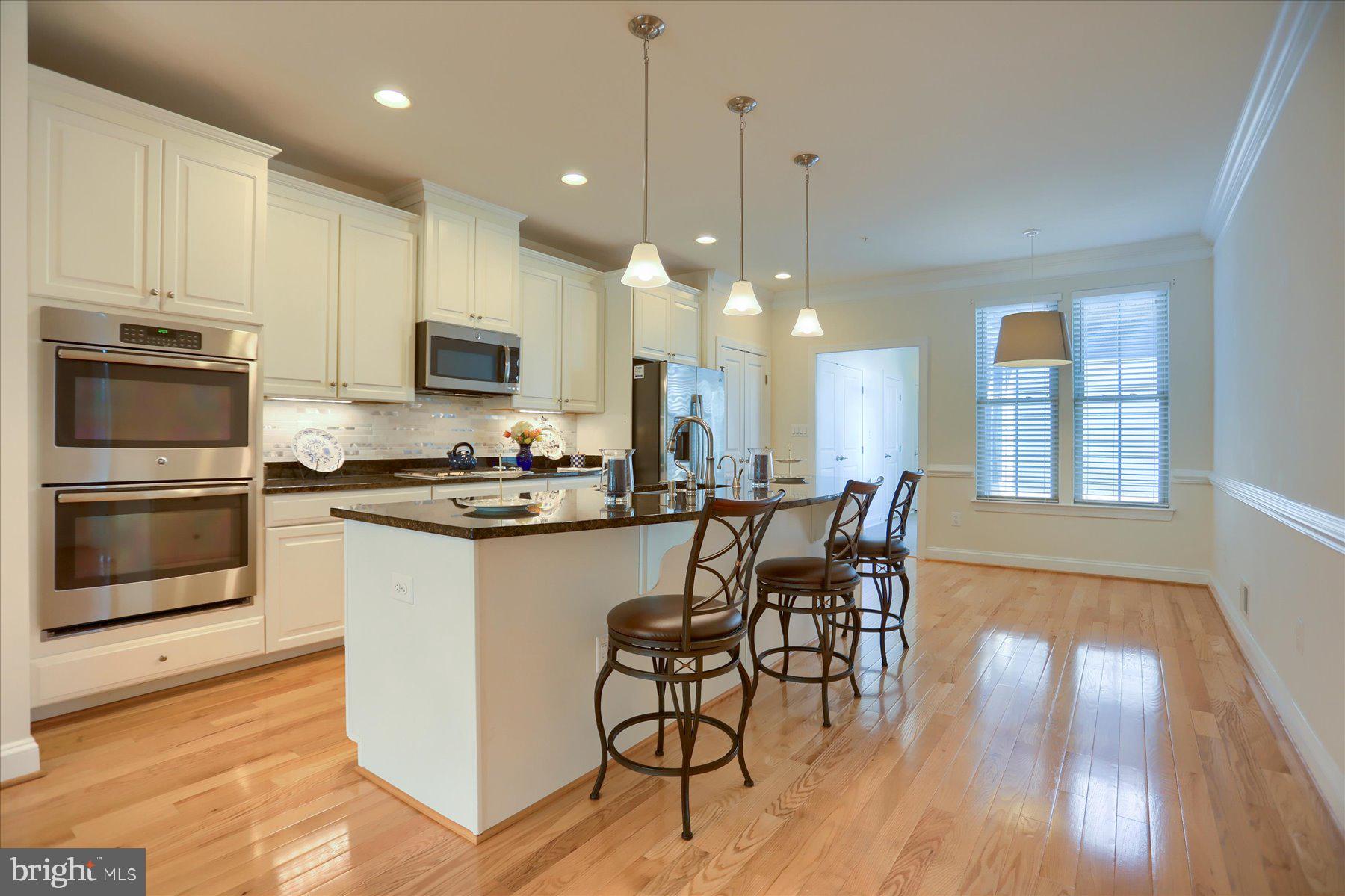 STONELEIGH SUMMIT - Residential