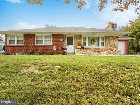 Photo of 285 Dogwood Drive, HUMMELSTOWN, PA 17036 (MLS # PADA2050858)
