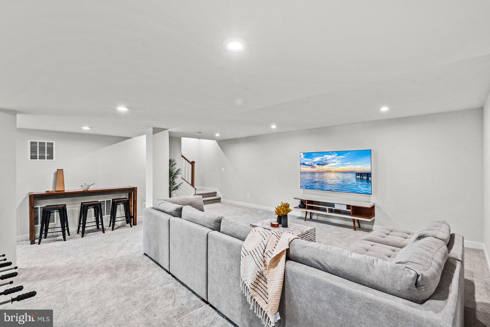 WARRENTON CHASE - Residential