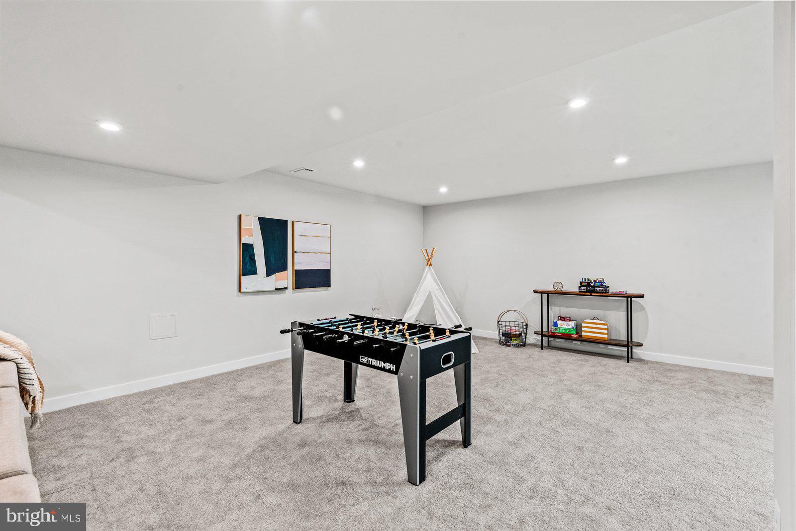 WARRENTON CHASE - Residential