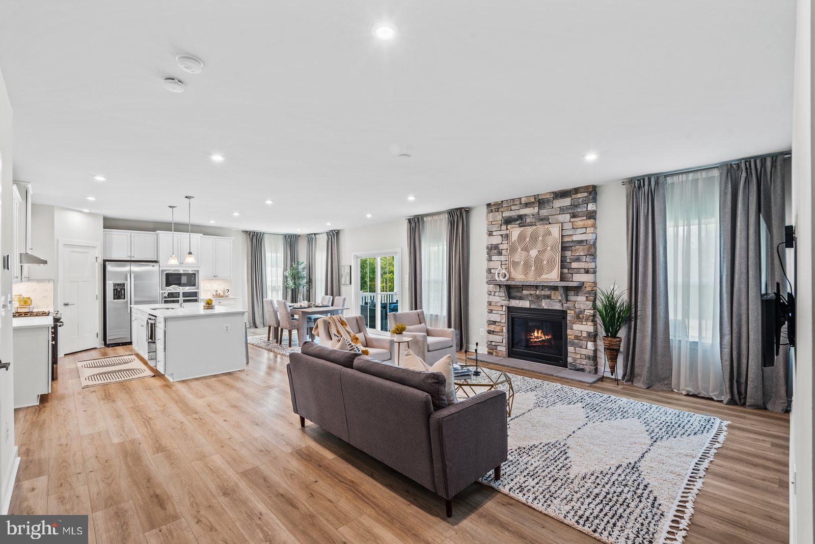 WARRENTON CHASE - Residential