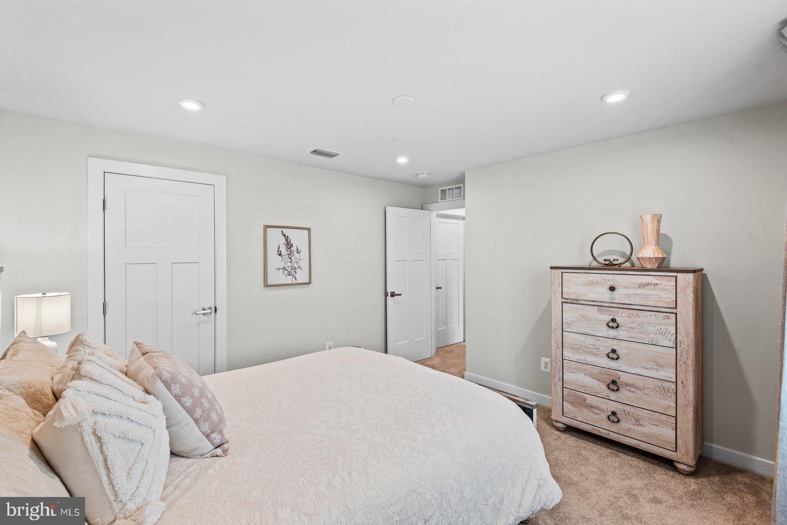 WARRENTON CHASE - Residential