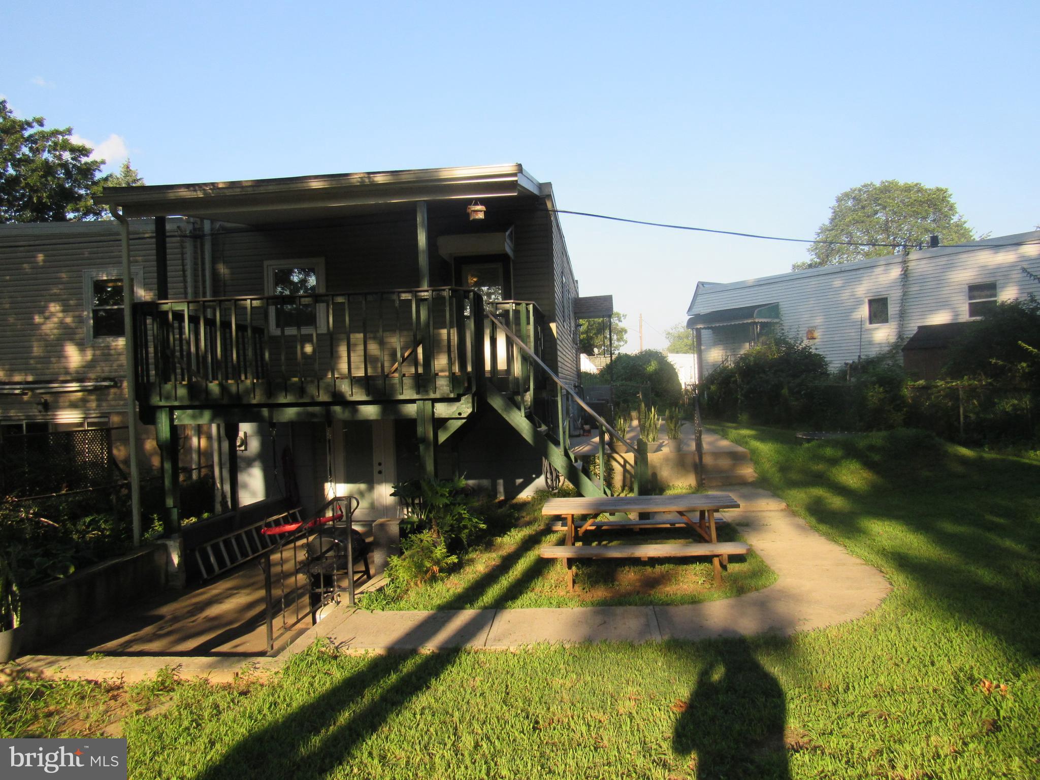 412 AVON PLACE