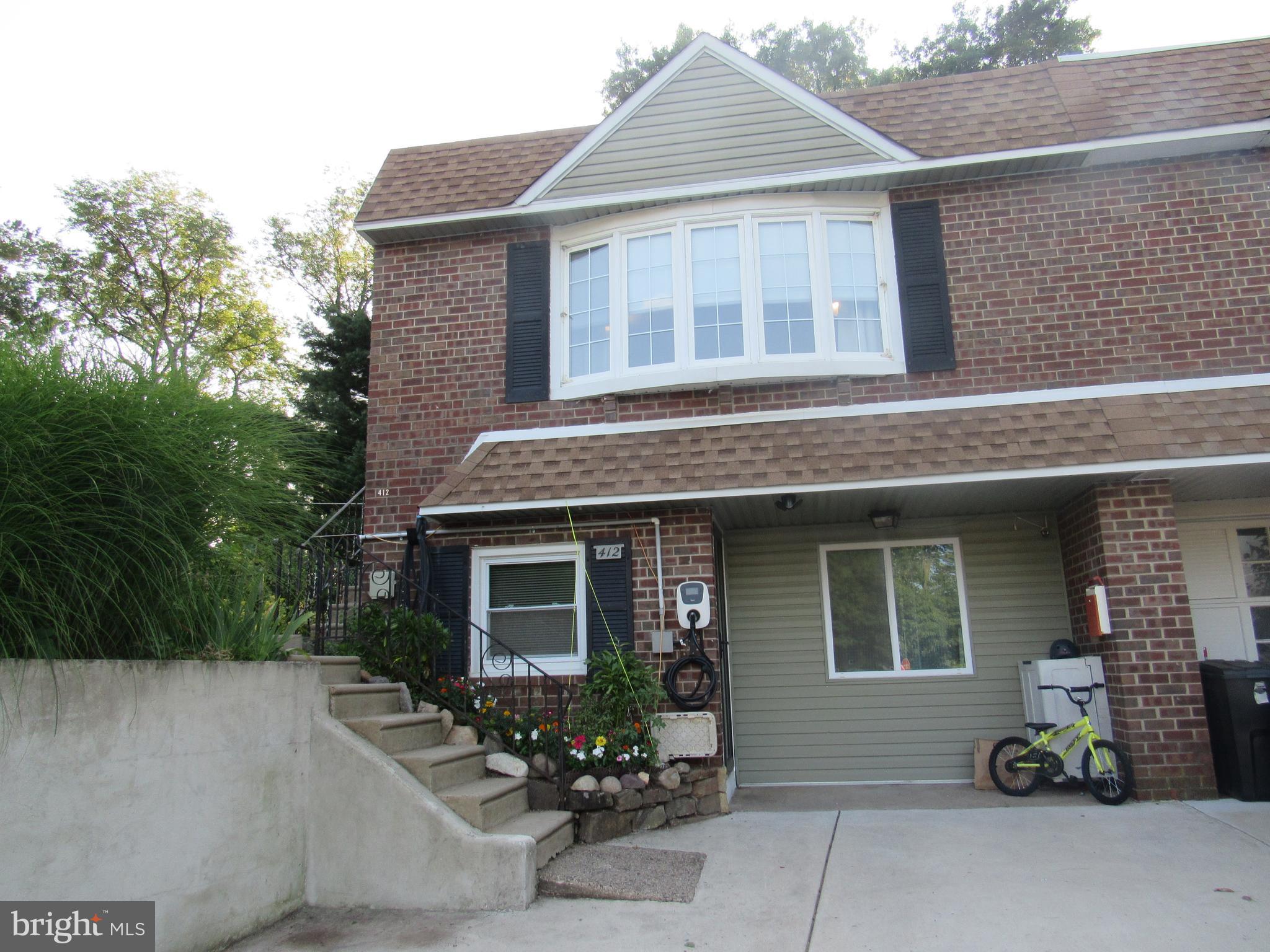412 AVON PLACE