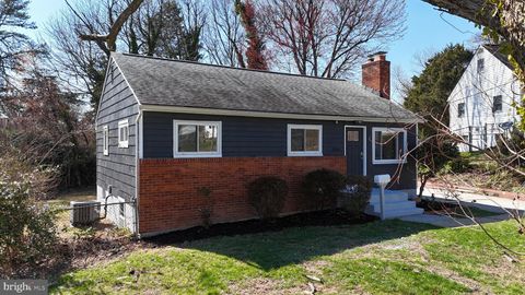 Photo of 13206 Staggs Court, WOODBRIDGE, VA 22191 (MLS # VAPW2114888)