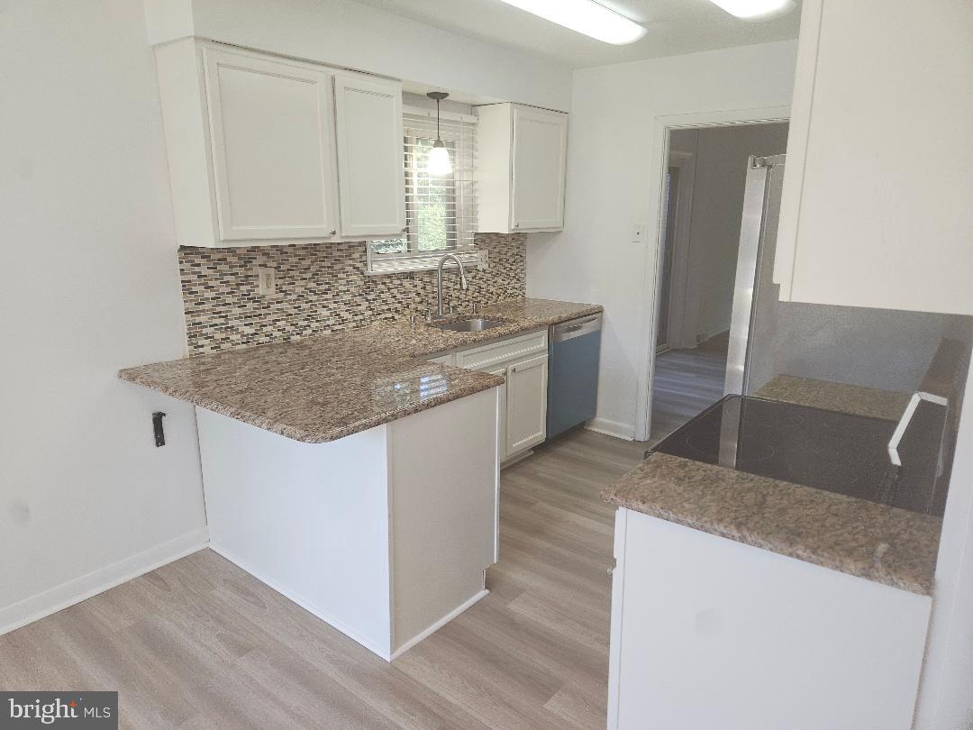 1111 PUTNAM BOULEVARD 37