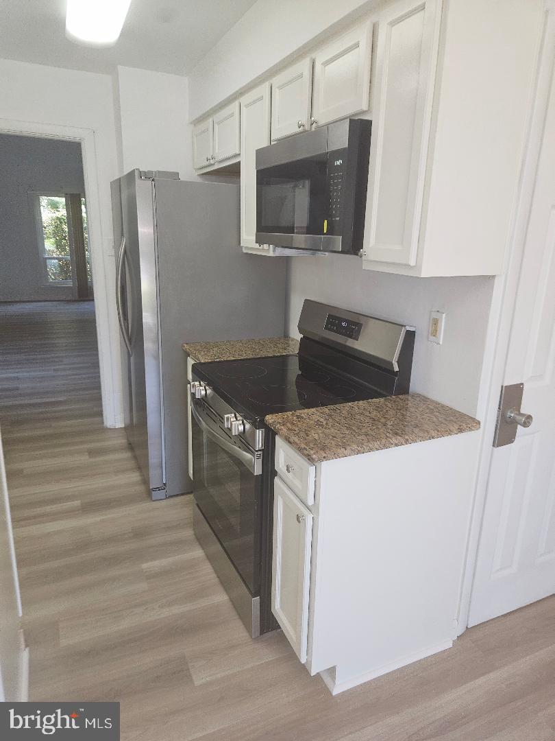1111 PUTNAM BOULEVARD 37