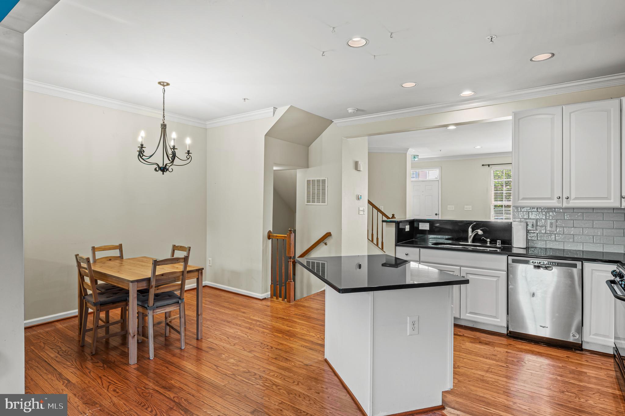 2852 SETTLERS VIEW DRIVE