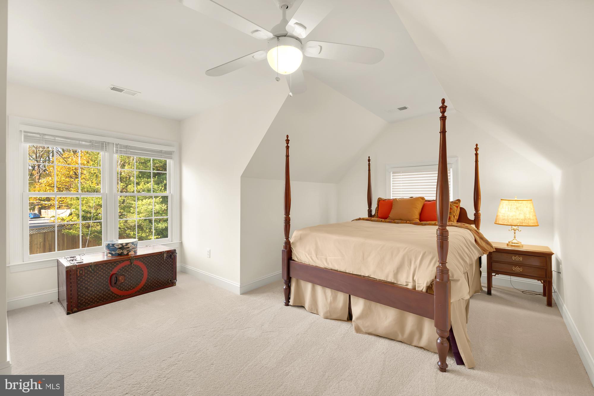 POTOMAC OUTSIDE - Residential