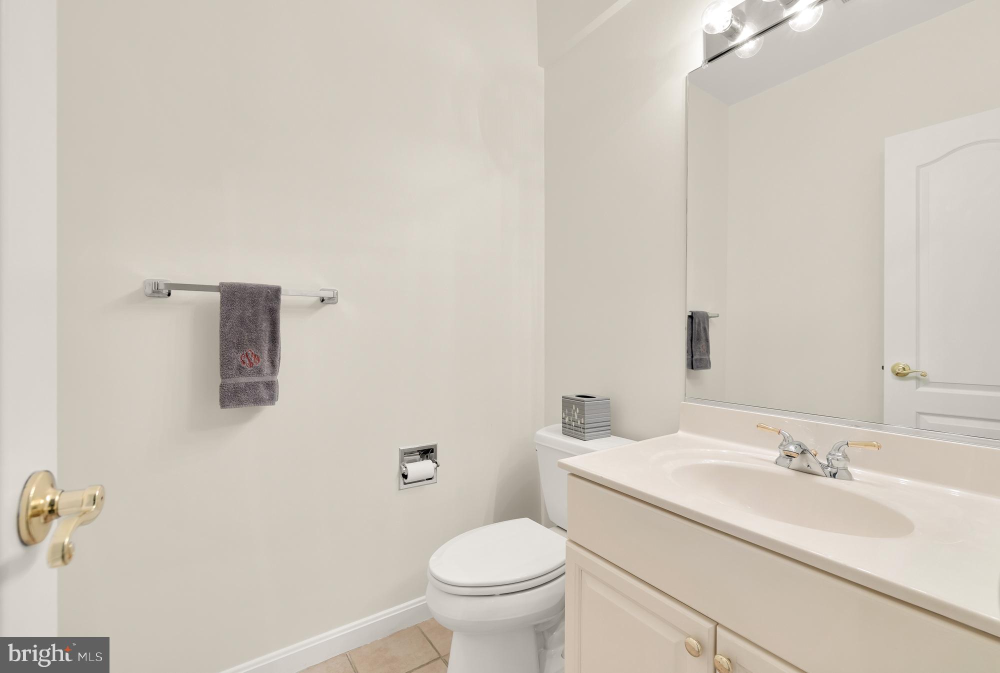 POTOMAC OUTSIDE - Residential