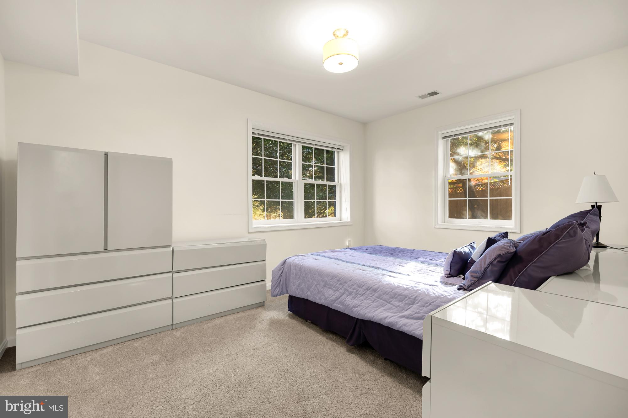 POTOMAC OUTSIDE - Residential