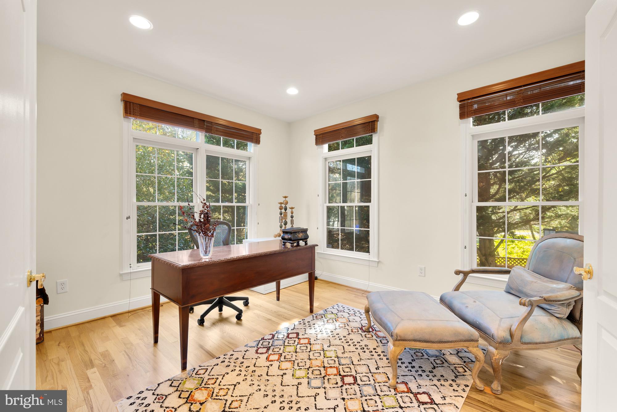 POTOMAC OUTSIDE - Residential