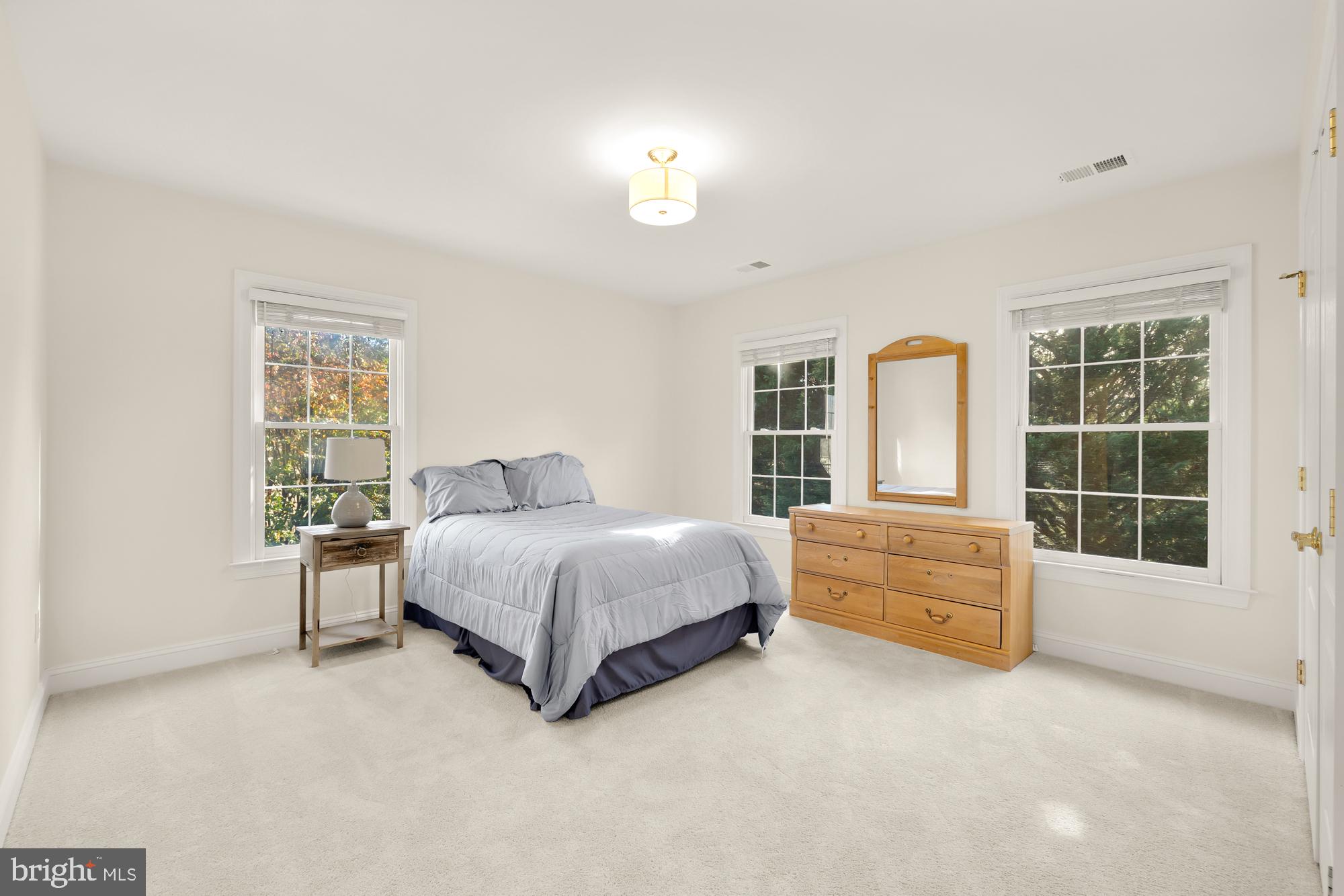 POTOMAC OUTSIDE - Residential