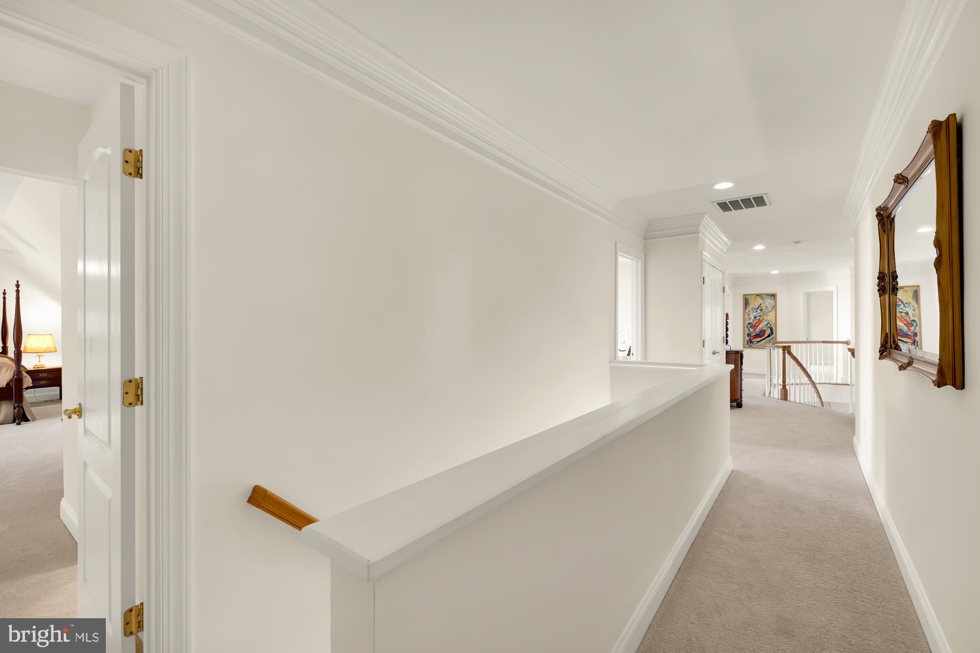 POTOMAC OUTSIDE - Residential