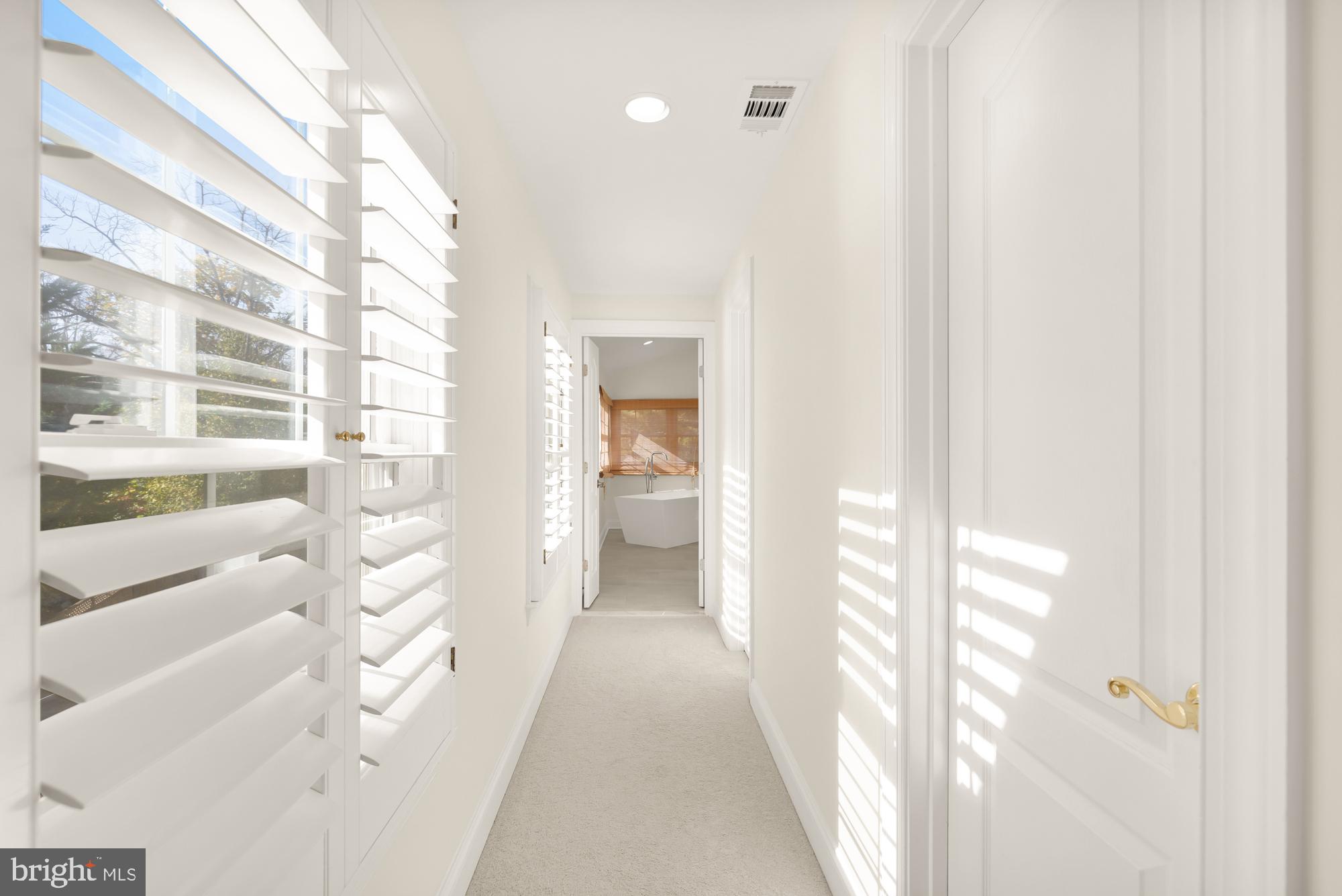 POTOMAC OUTSIDE - Residential