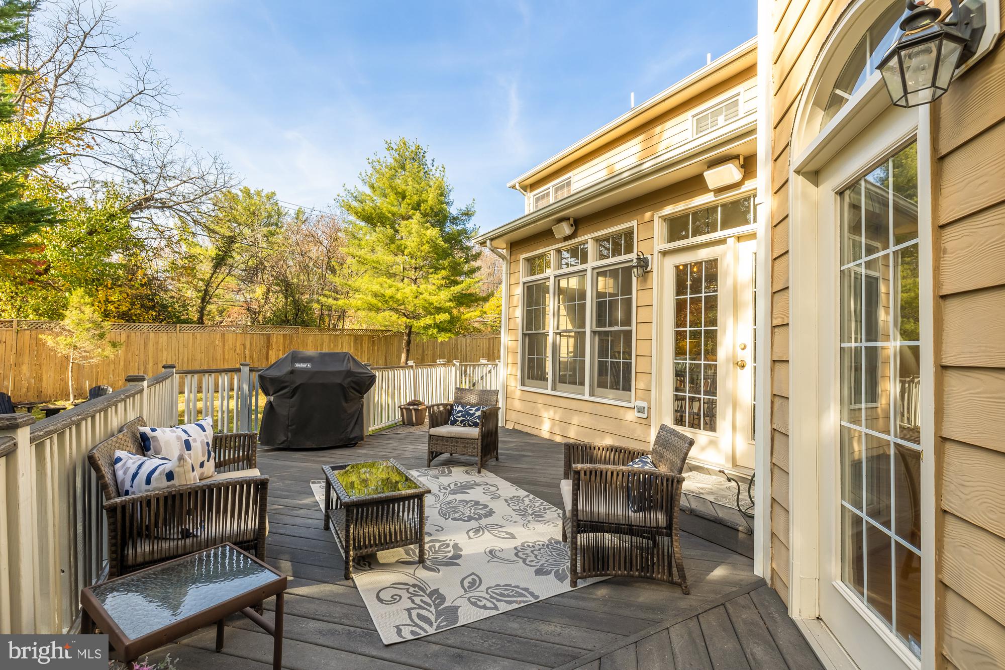 POTOMAC OUTSIDE - Residential