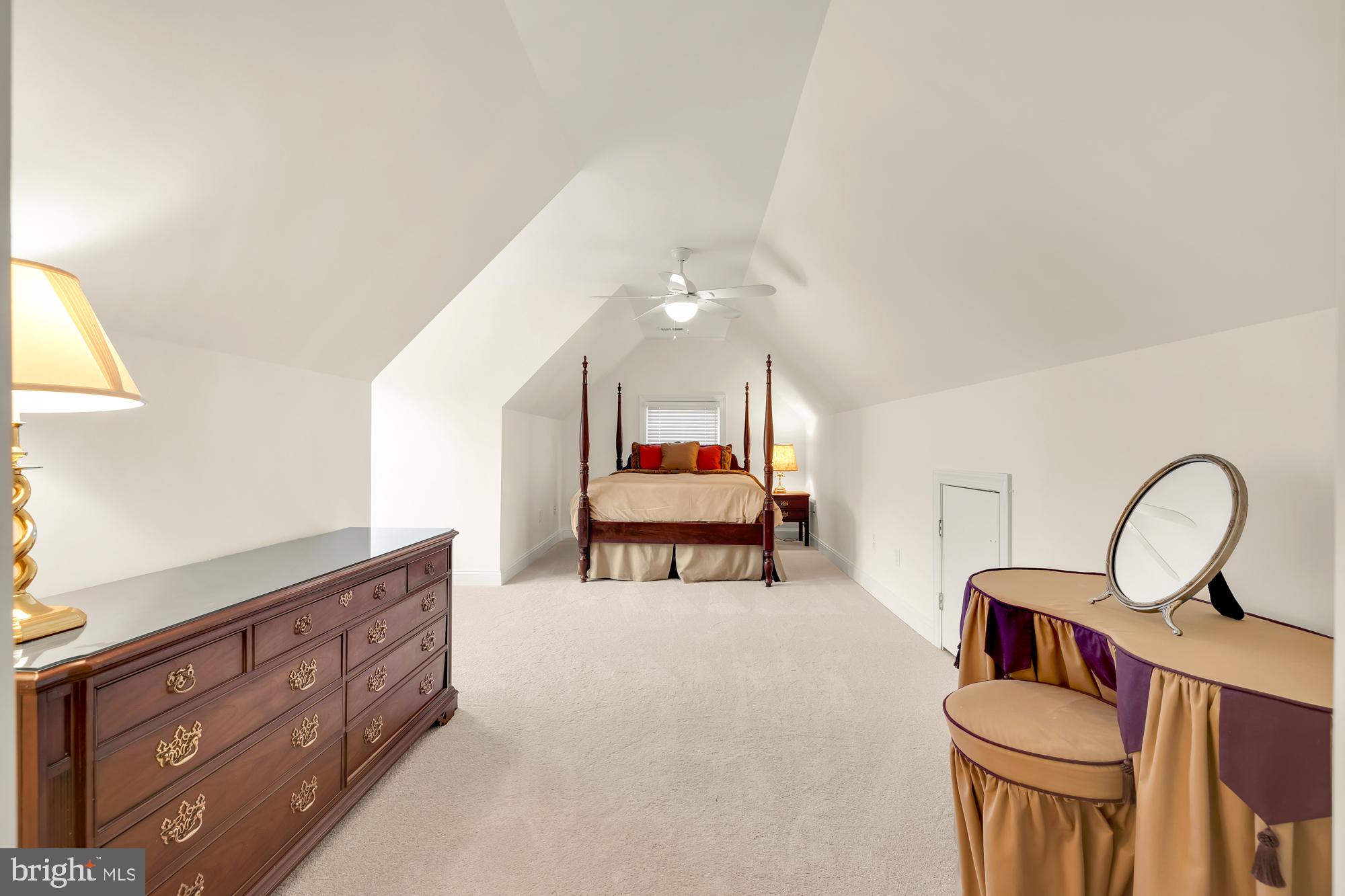 POTOMAC OUTSIDE - Residential