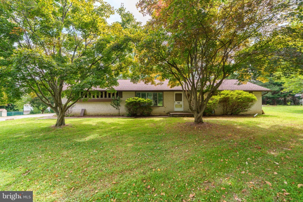 Photo of 379 Dale Avenue, MOUNTVILLE, PA 17554 (MLS # PALA2095608)