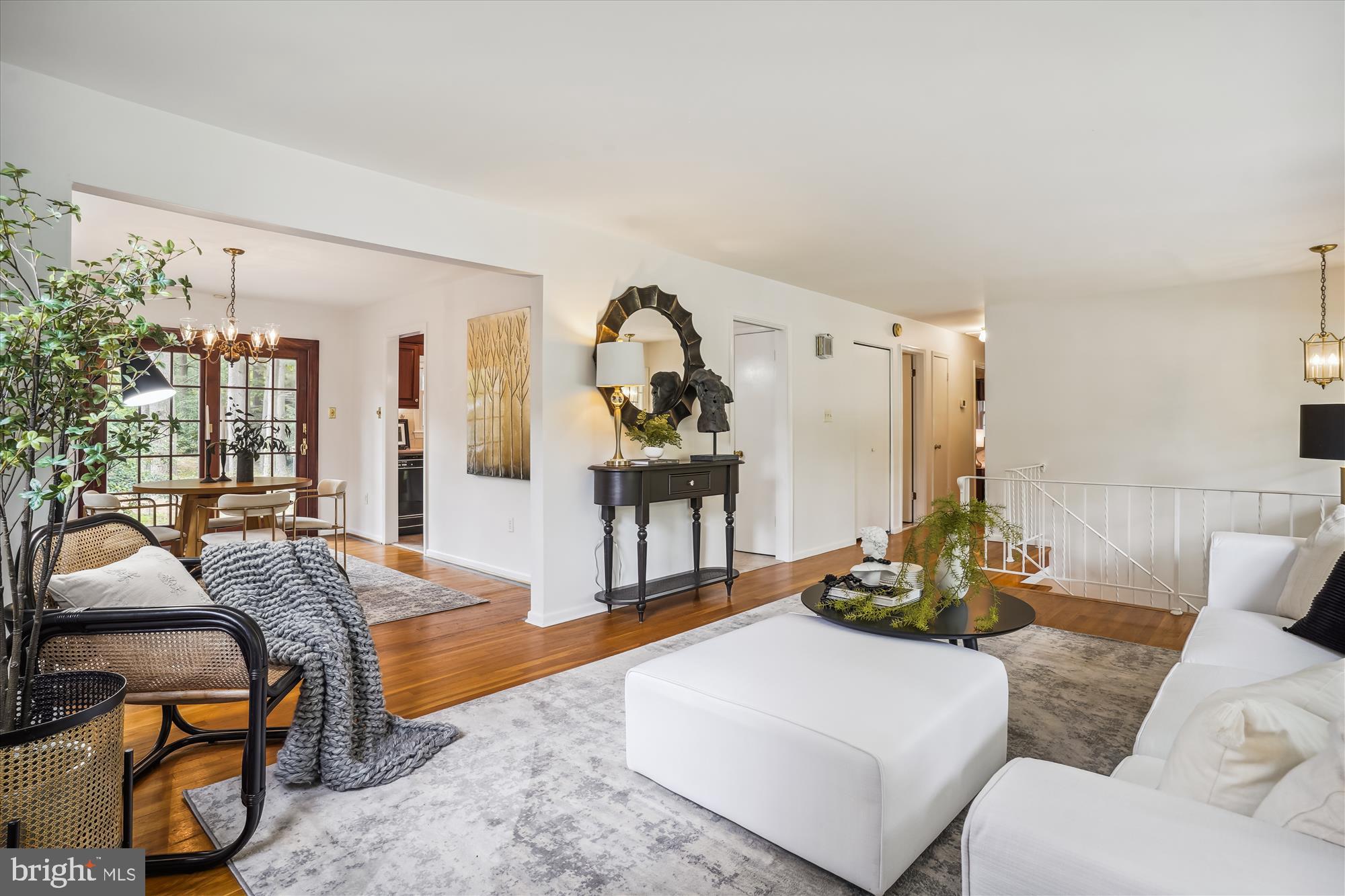 TOWN AND COUNTRY GARDENS - Residential