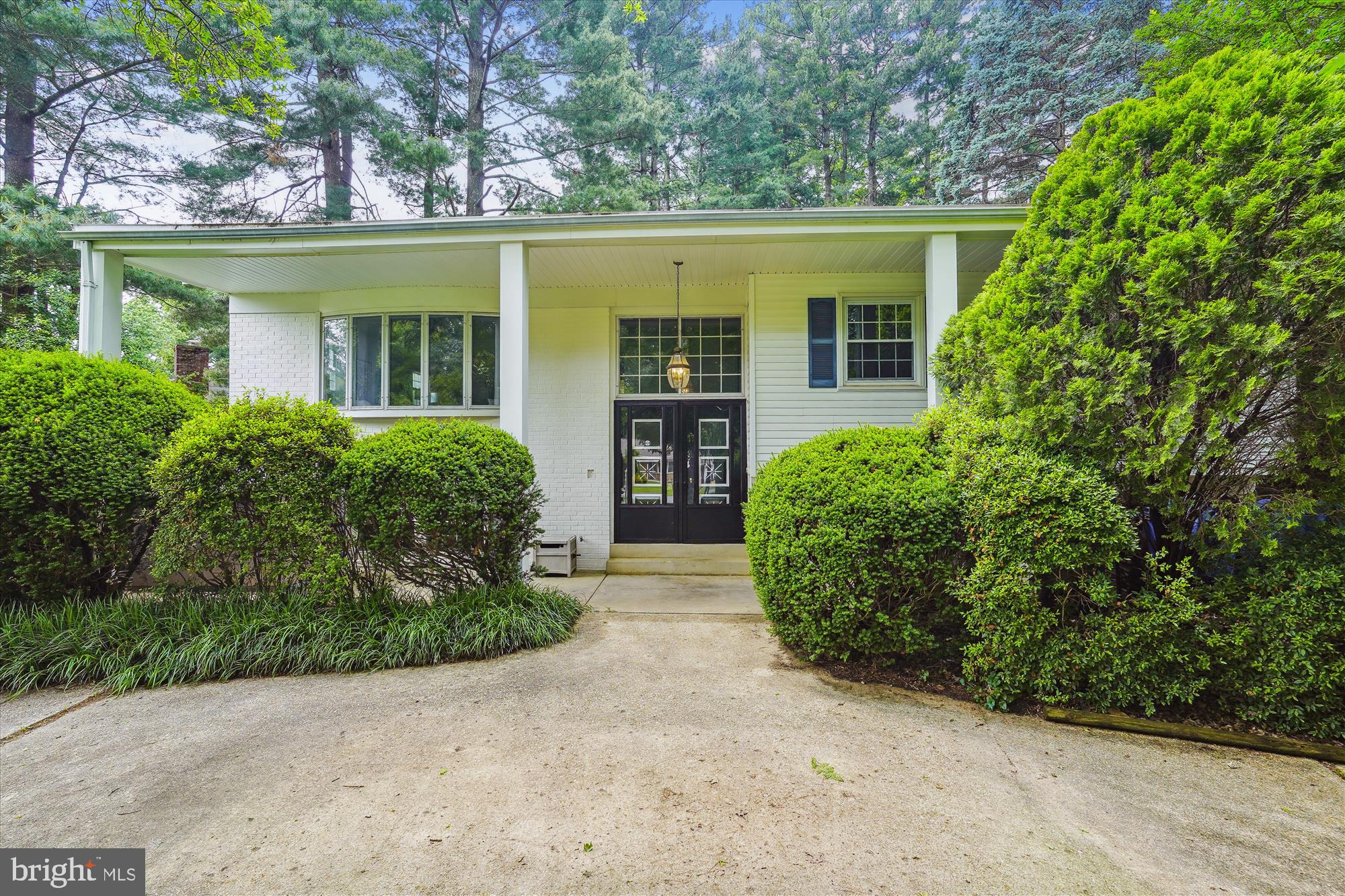 TOWN AND COUNTRY GARDENS - Residential