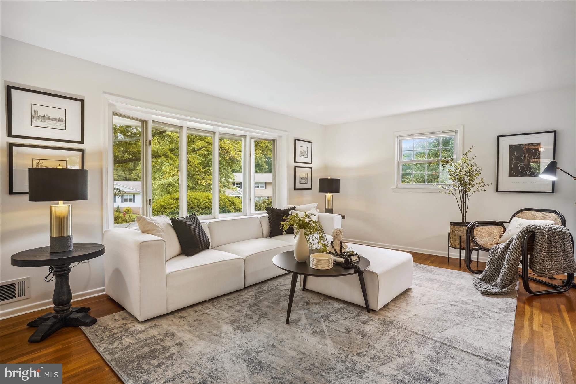 TOWN AND COUNTRY GARDENS - Residential