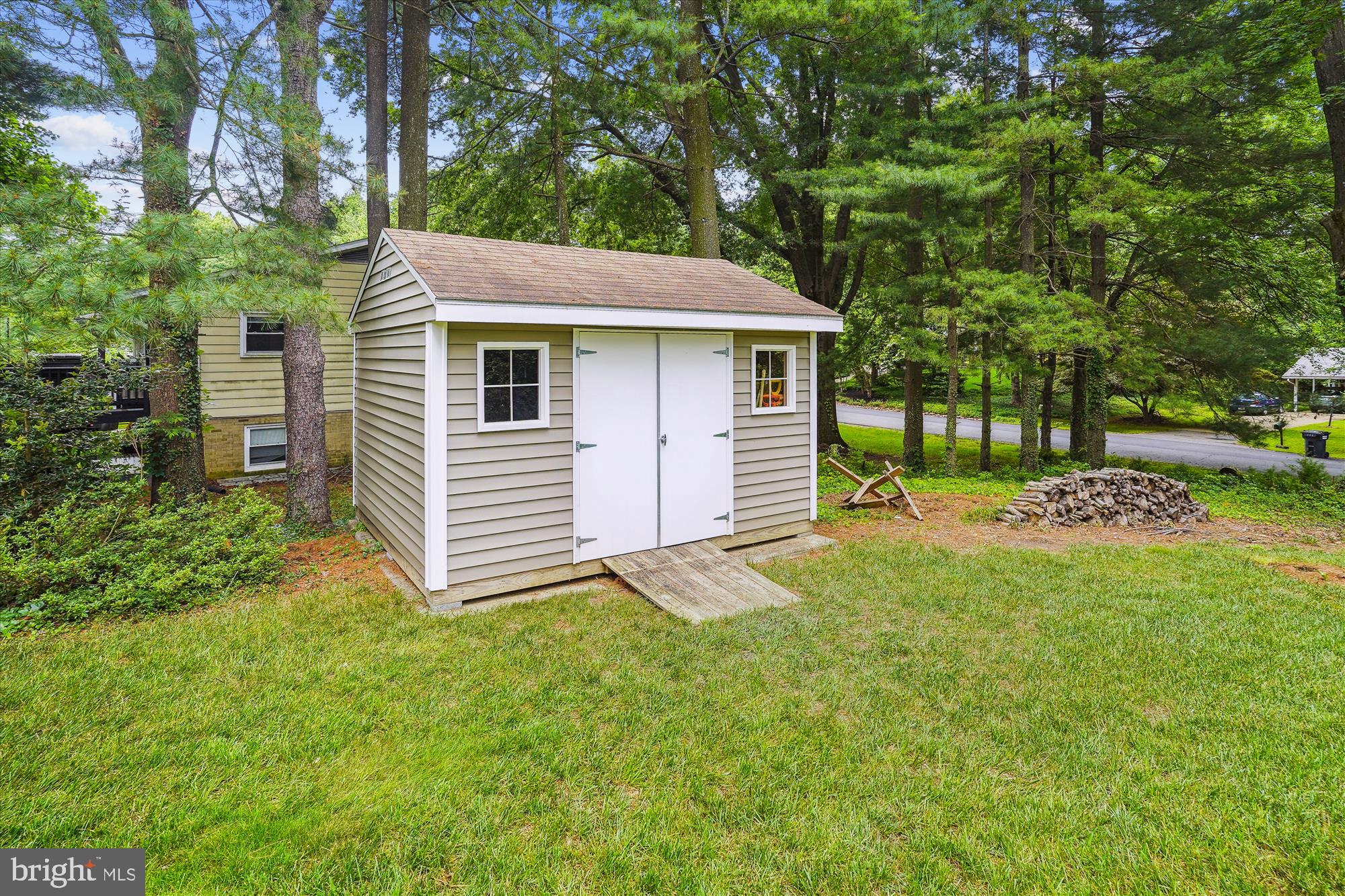 TOWN AND COUNTRY GARDENS - Residential