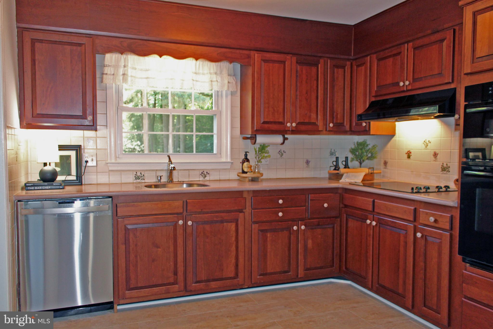 TOWN AND COUNTRY GARDENS - Residential